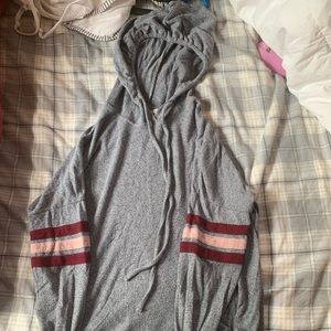 grey hoodie